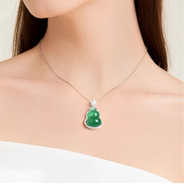 【莎姐专属】时尚天然玉髓高冰通透玉髓小葫芦吊坠玉髓吊坠