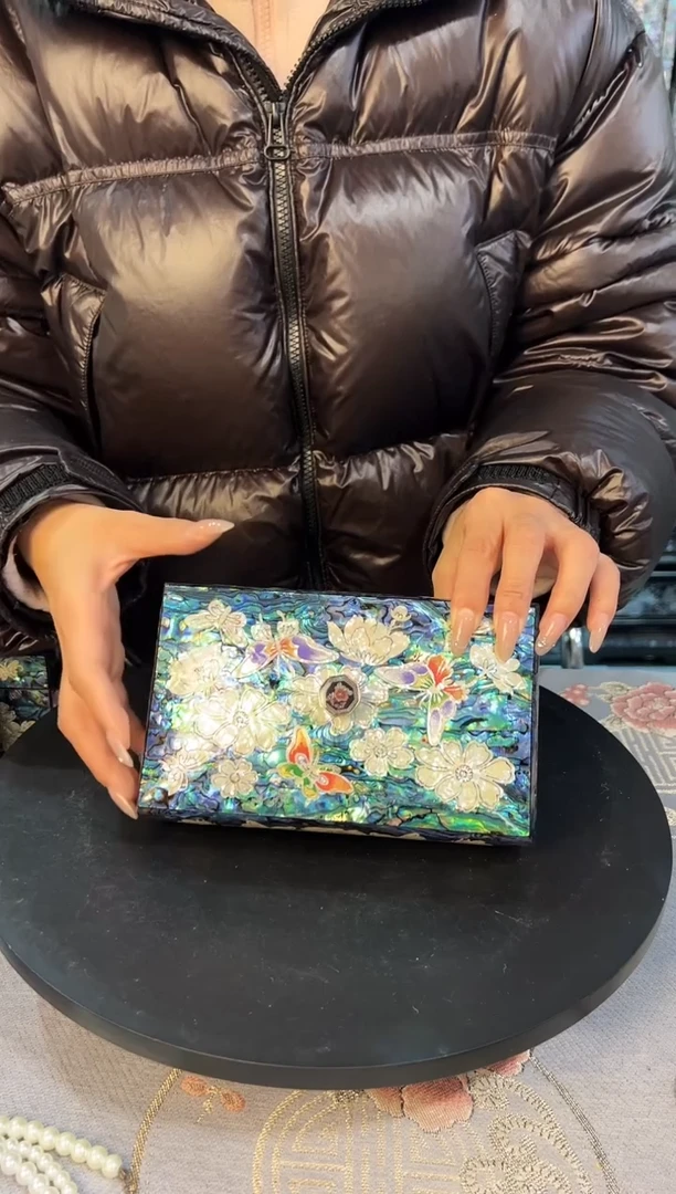 黑金鲍·弘贝雅螺钿漆器文化馆