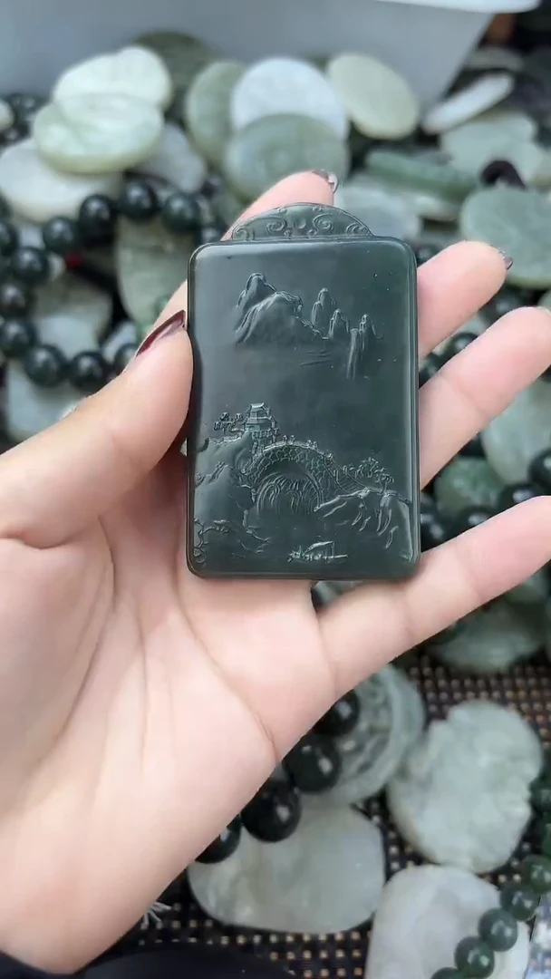 颈饰未镶嵌和田玉1