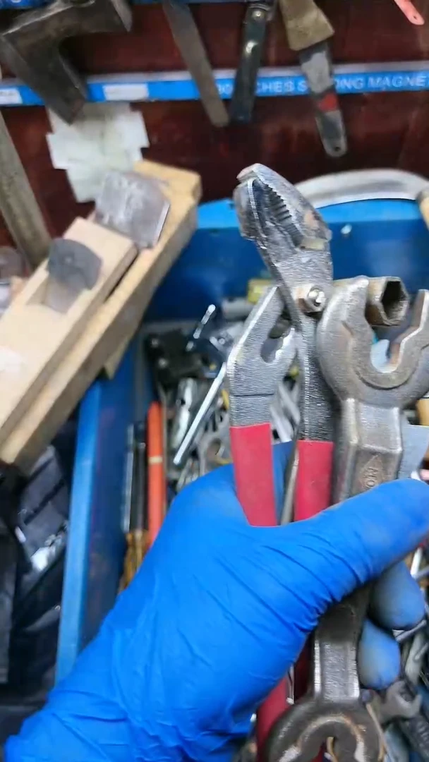 铁徐****租6943693596941620450