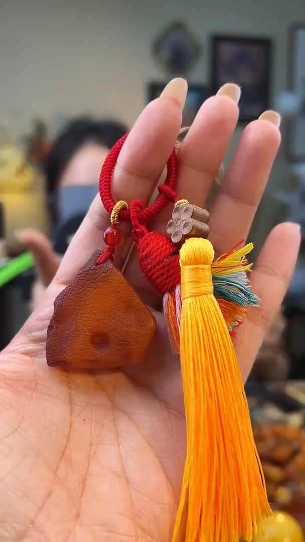 琥珀颈饰未镶嵌挂件
