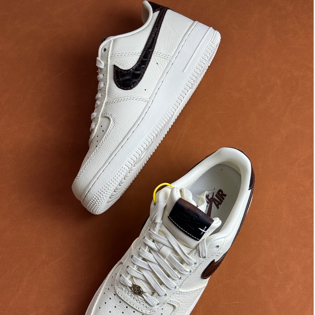 NIKE耐克 Air Force 1'07 男款白色舒适耐磨运动休闲板鞋官方正品