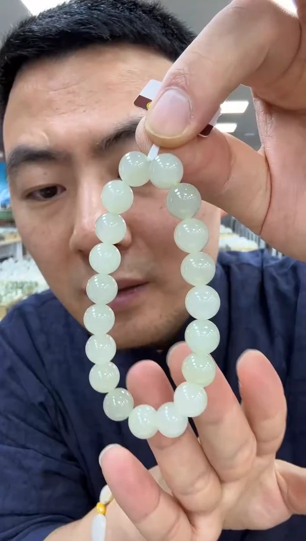 颈饰未镶嵌和田玉手串