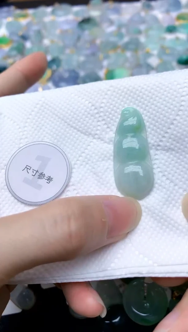 颈饰未镶嵌翡翠天然A货翡翠