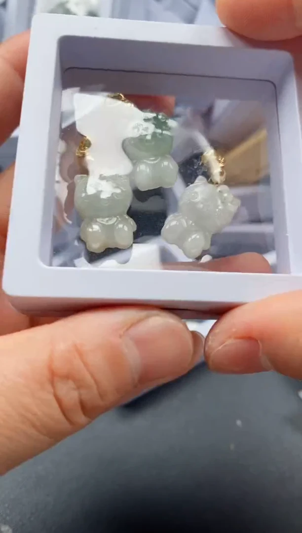 翡翠未镶嵌吊坠(不含链)1497