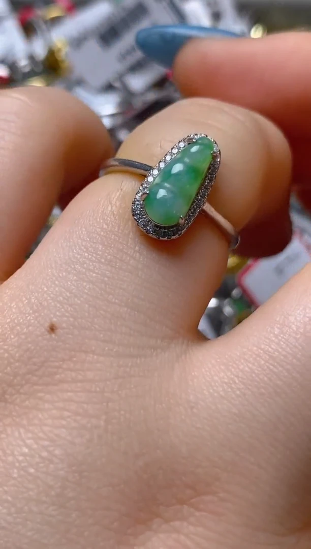 银S925镶嵌戒指翡翠百内无证书