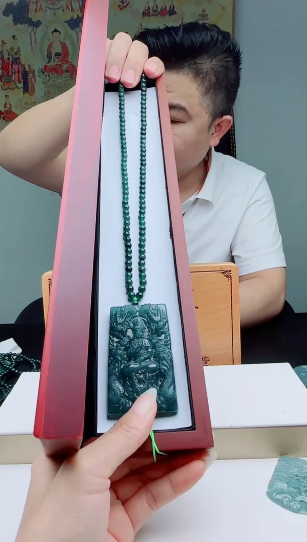 颈饰未镶嵌翡翠多样性发其一