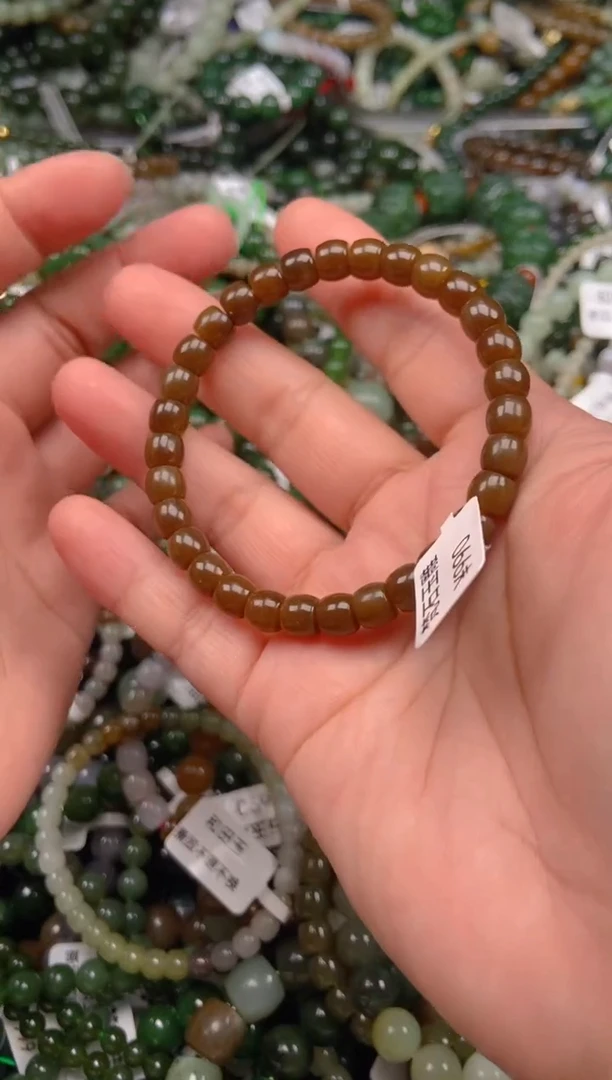 和田玉未镶嵌颈饰1