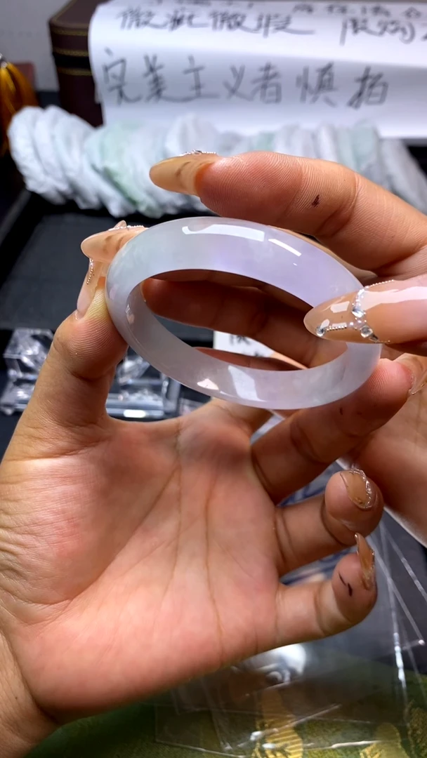 时尚女款缅料手镯212