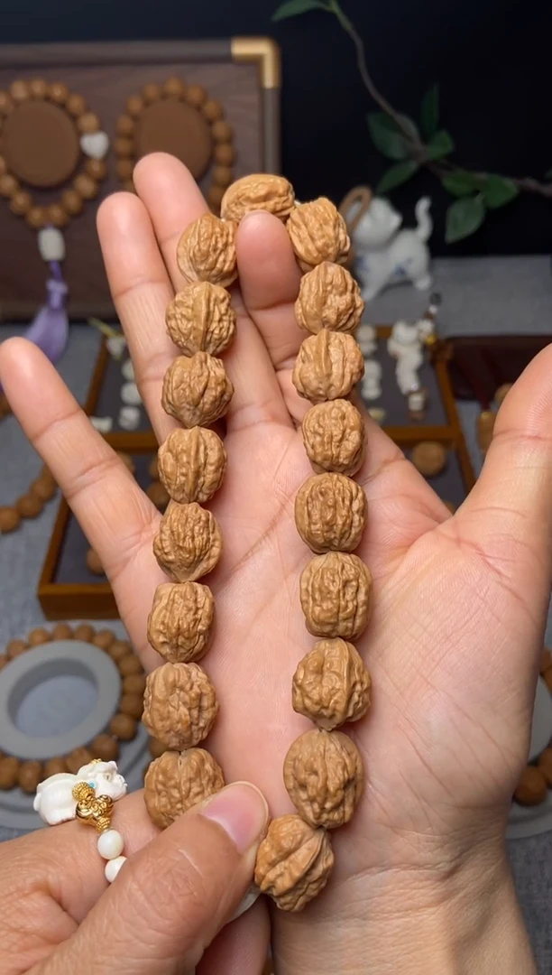 吊坠猴头核桃梓*原皮蛤蟆头手持