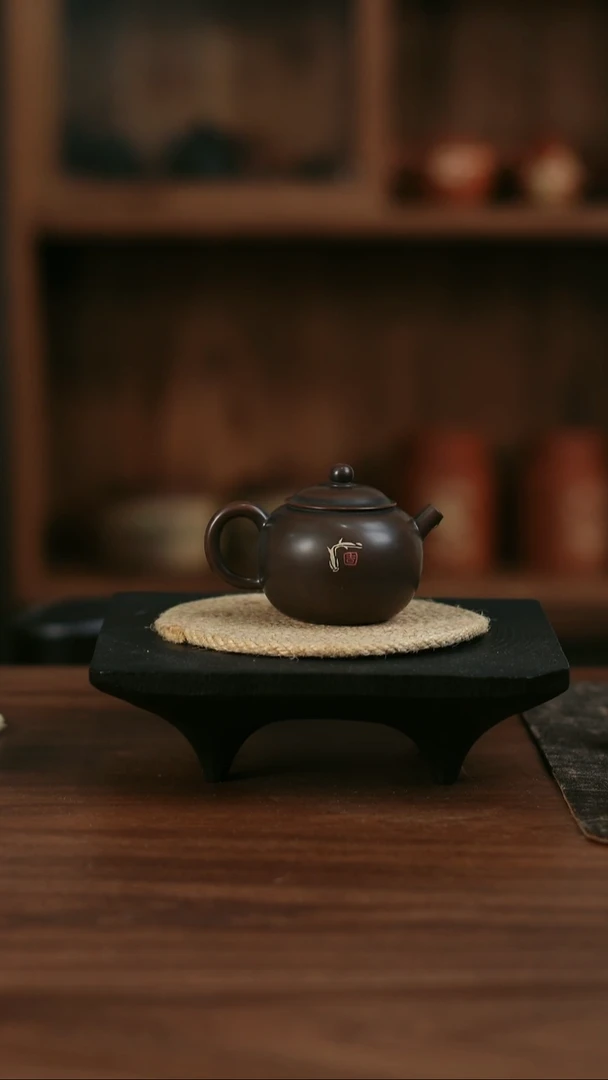 二生陶作微瑕100cc刻填小珠瑶壶