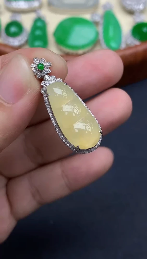 颈饰18K金镶嵌翡翠413-中国好珍宝