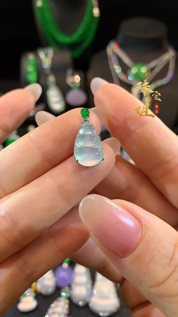 吊坠(不含链)18K金镶嵌翡翠吊坠