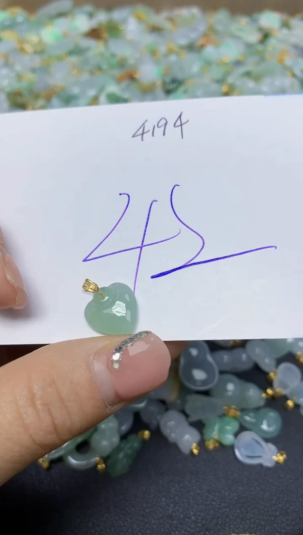 【闪购商品】翡翠挂件18K金镶嵌 天然翡翠A货