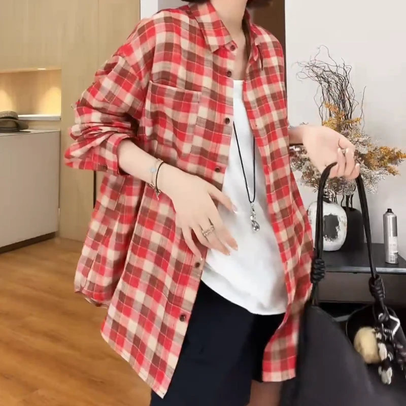 【色彩艺术家】2025夏季新款红色格纹显瘦气质百搭衬衫LK2504735