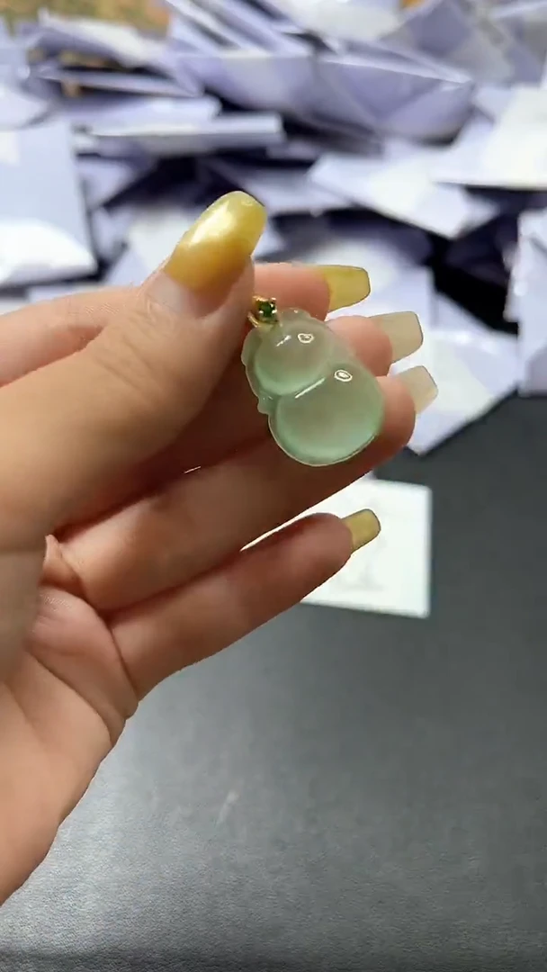 时尚女士精品吊坠
