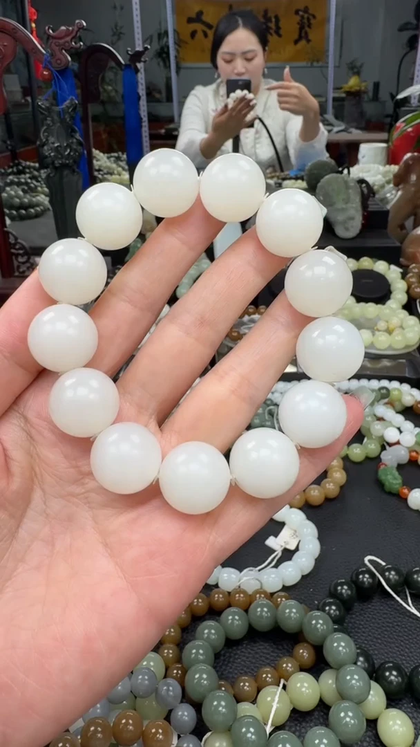 未镶嵌手串和田玉新疆且末金山白玉卡18