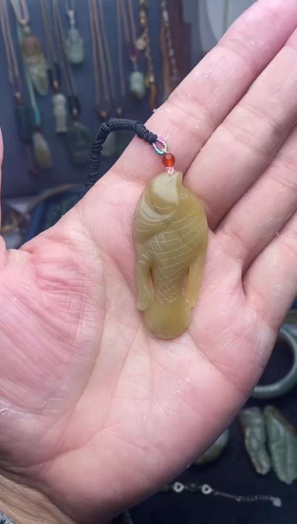 颈饰未镶嵌和田玉1