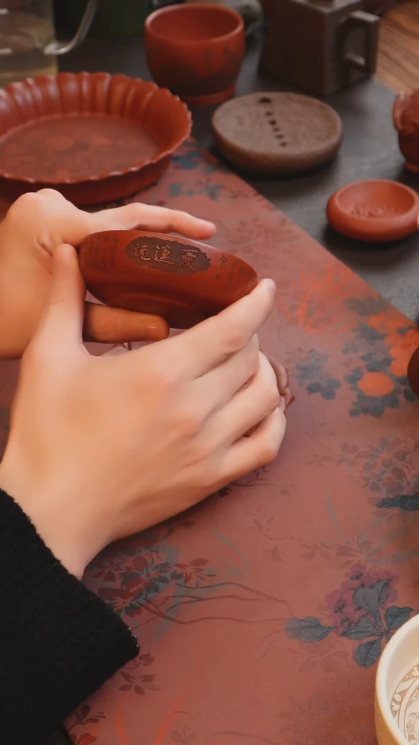 茶杯紫砂见素造器朱泥圆形爱莲说