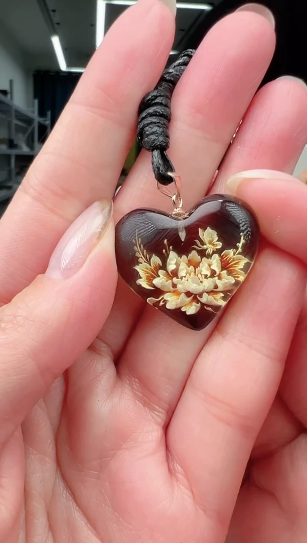 琥珀颈饰银S925镶嵌吊坠