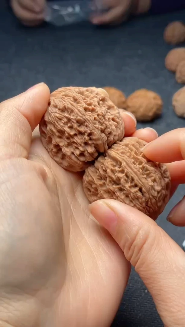 把件文玩核桃w288  南疆石 41尺