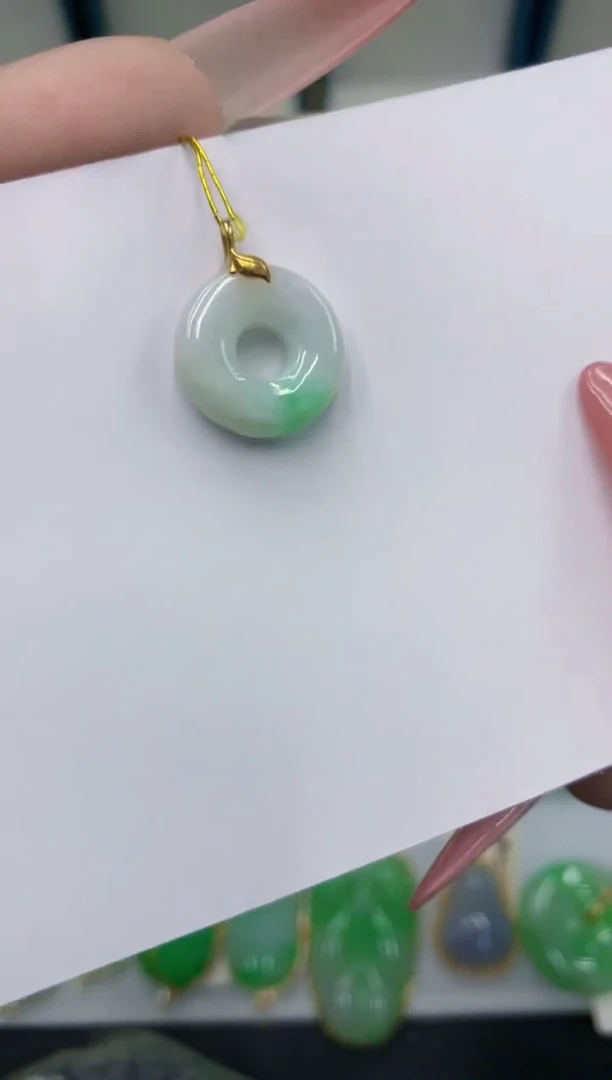 颈饰18K金镶嵌翡翠11111