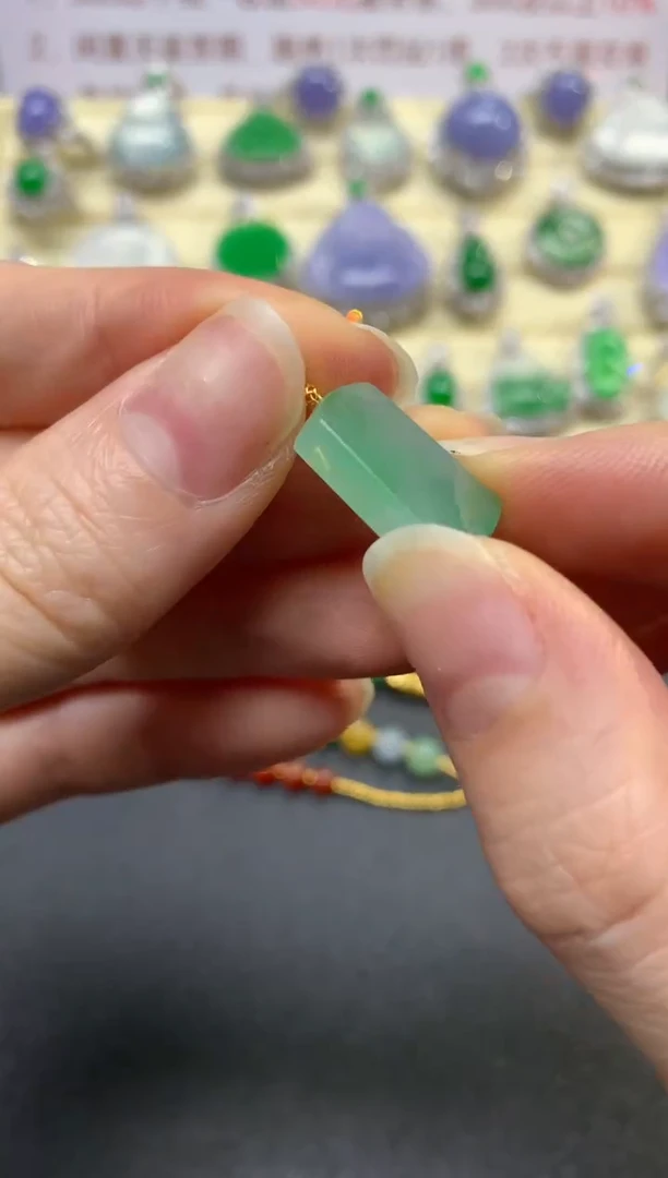 翡翠18K金镶嵌吊坠(不含链)吊坠|300+30