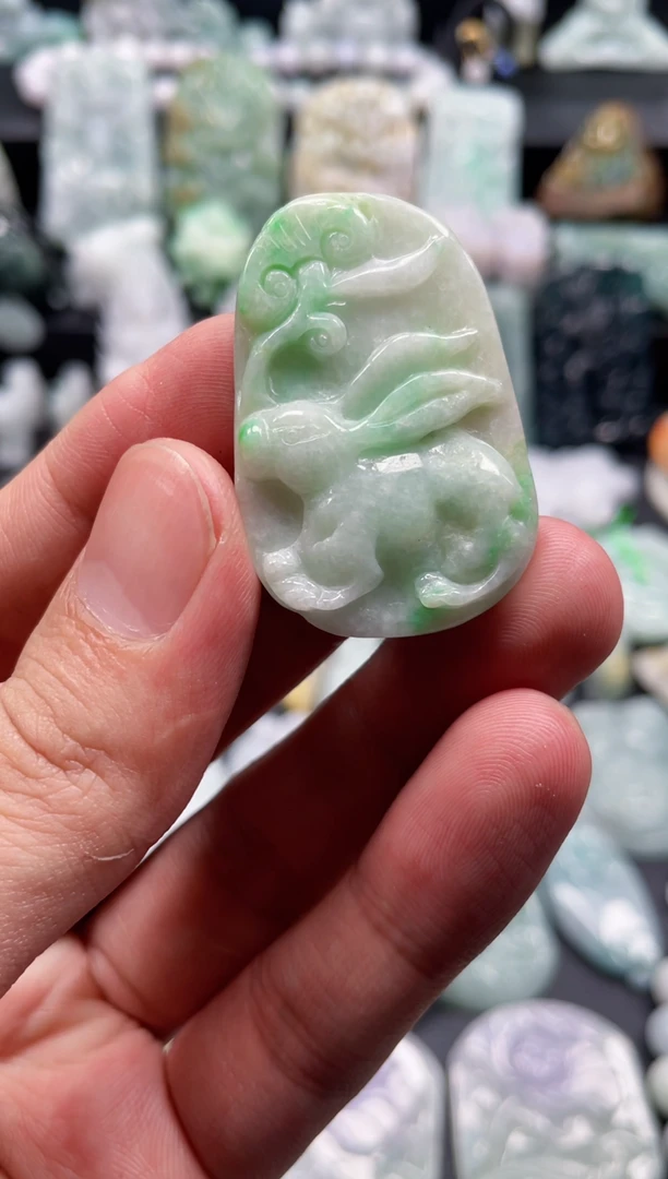 翡翠未镶嵌颈饰天然翡翠a货