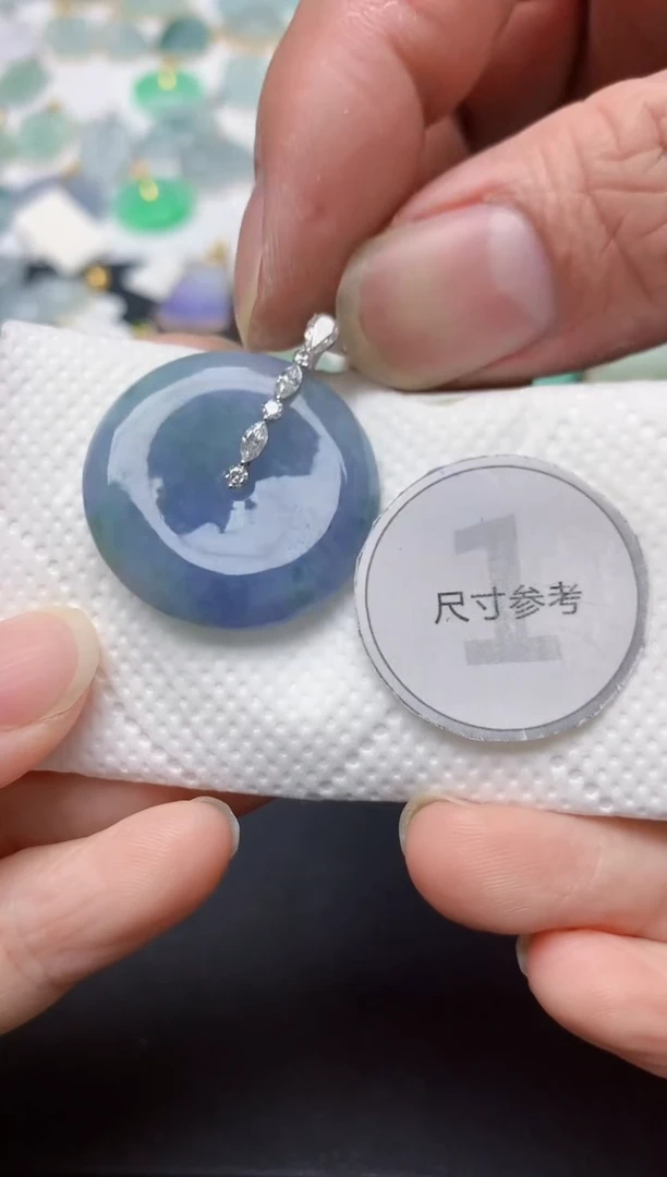 翡翠18K金镶嵌颈饰天然缅甸A货翡翠