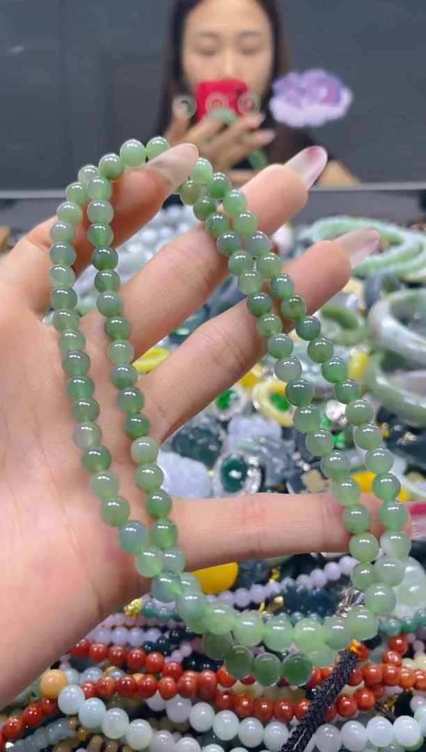 颈饰未镶嵌翡翠5MM/X/翡翠A货，一件也是批发价