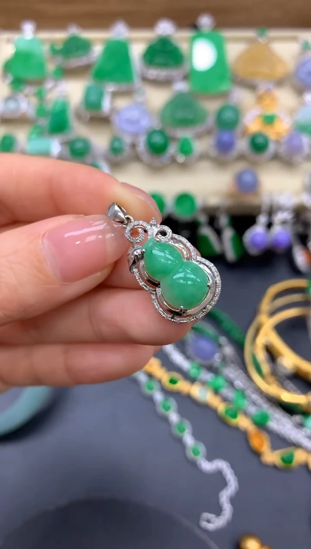 【闪购商品】翡翠颈饰18K金镶嵌270-中国好珍宝