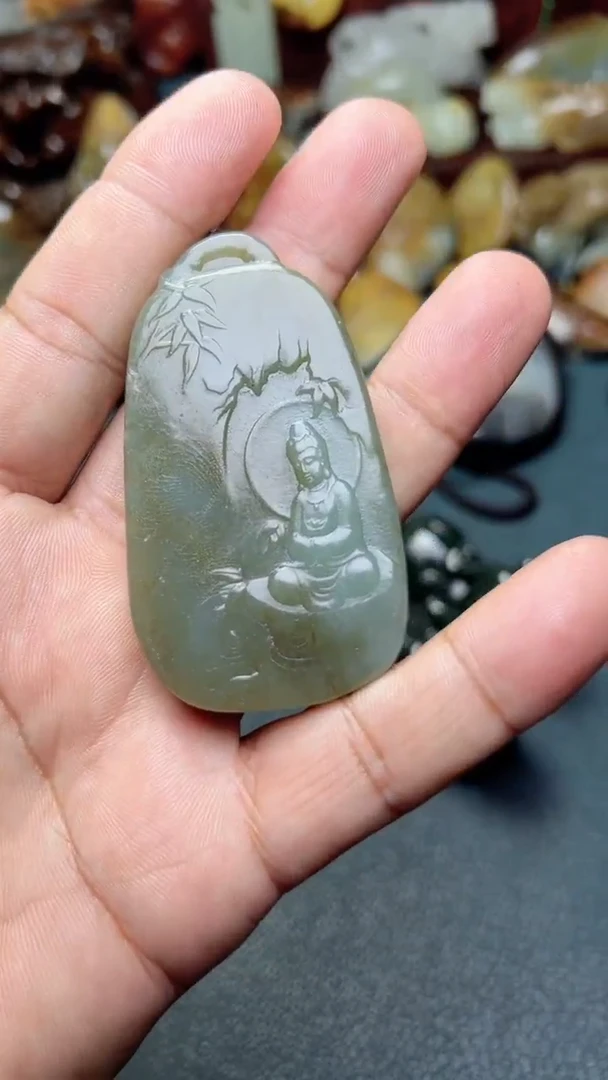 和田玉未镶嵌把件-