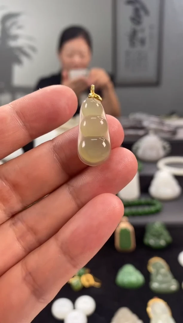 颈饰未镶嵌和田玉精品福豆