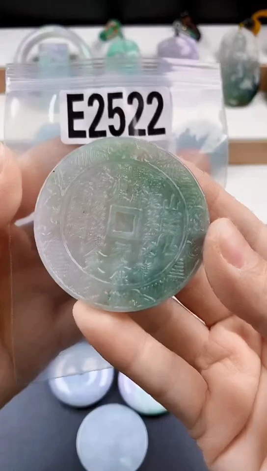 颈饰未镶嵌翡翠天然翡翠吊坠挂件