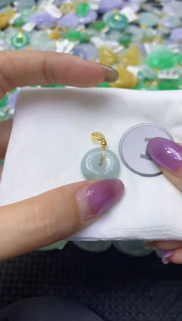 颈饰未镶嵌翡翠天然缅甸翡翠A货