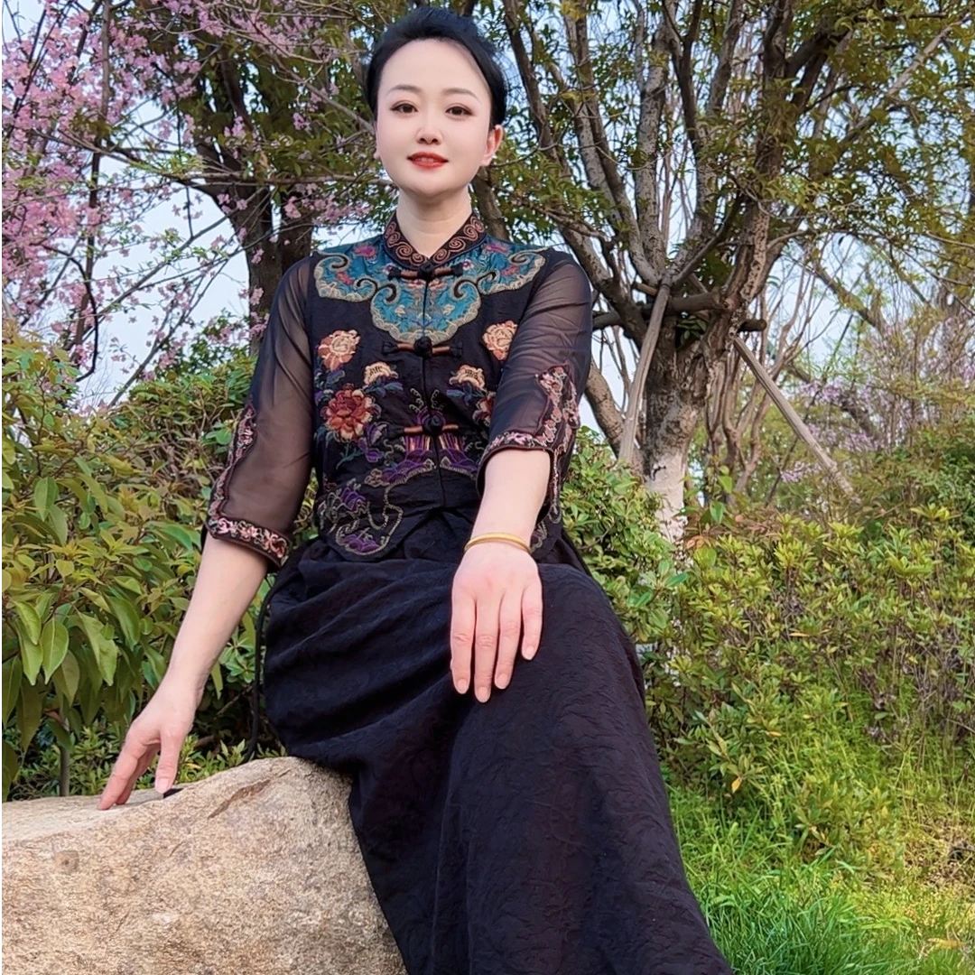 002款  国风绣花马甲连衣裙时尚显瘦长款百搭复古中式