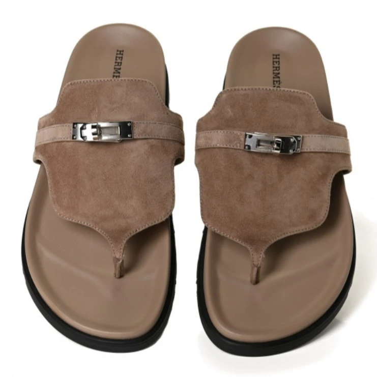 全新未使用 Hermes/爱马仕 绒面革圆头夹趾人字拖 驼色/37