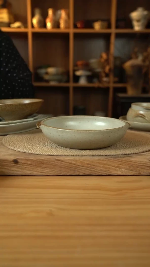 奶奶系列的8英寸双耳盘1个