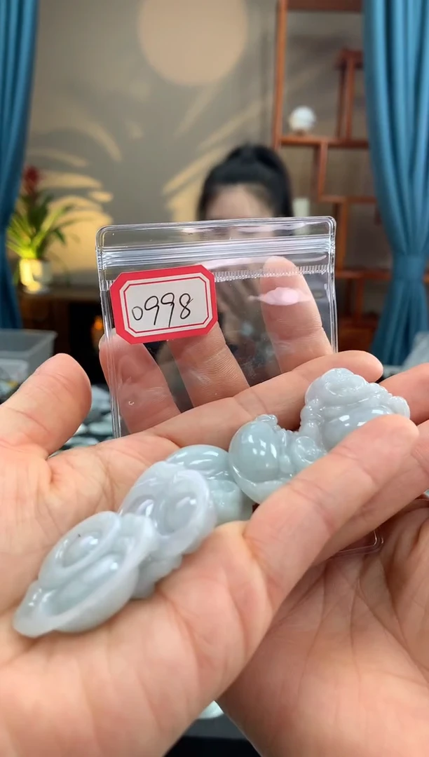翡翠未镶嵌颈饰佛公0998 多样性发一件