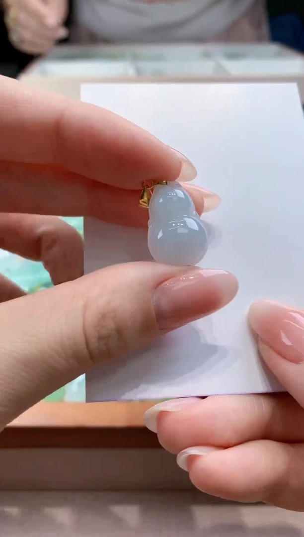 翡翠未镶嵌颈饰天然缅甸a货翡翠