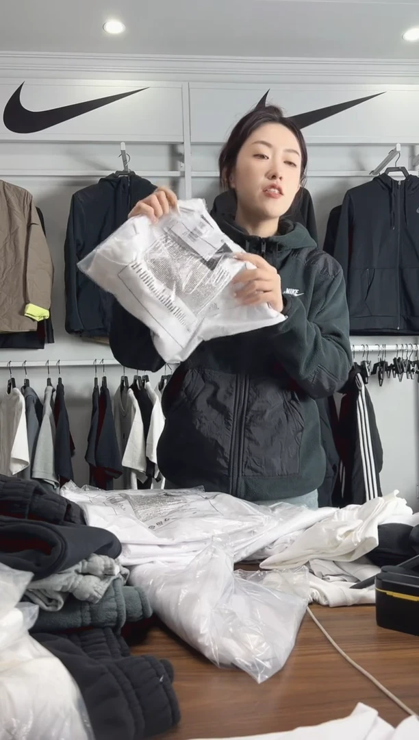 9840白色短袖2XL码180-200斤不退换