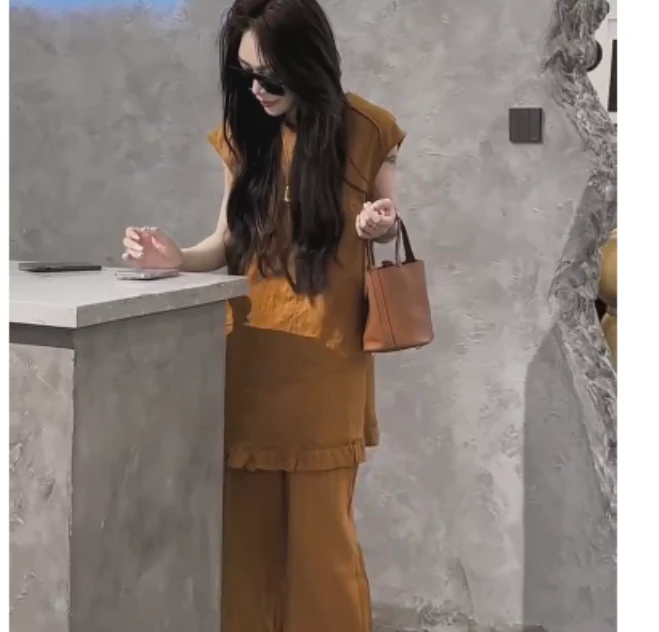 2025夏季新款网红同款洋气减龄气质休闲时尚爆款百搭两件套iortr