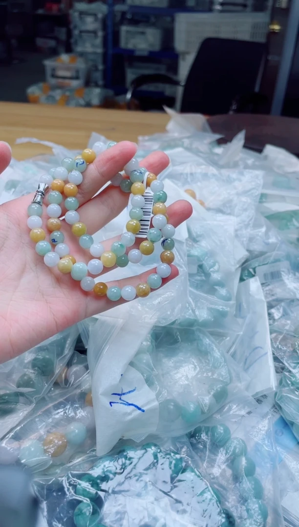 定制翡翠未镶嵌珠串