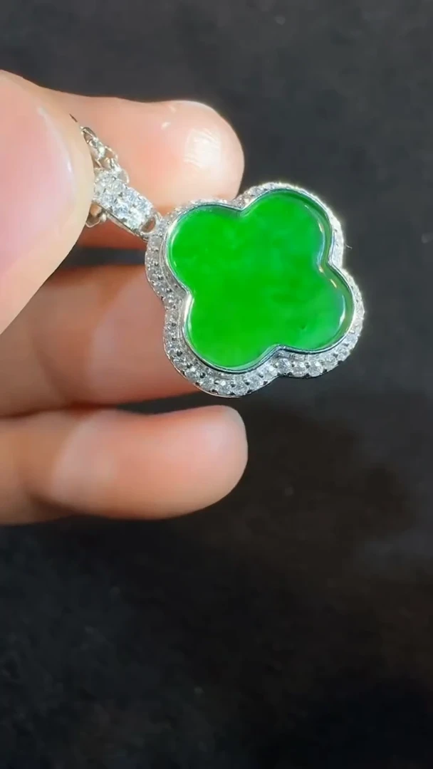 【闪购商品】翡翠吊坠(不含链)未镶嵌多样性发货其一不含链