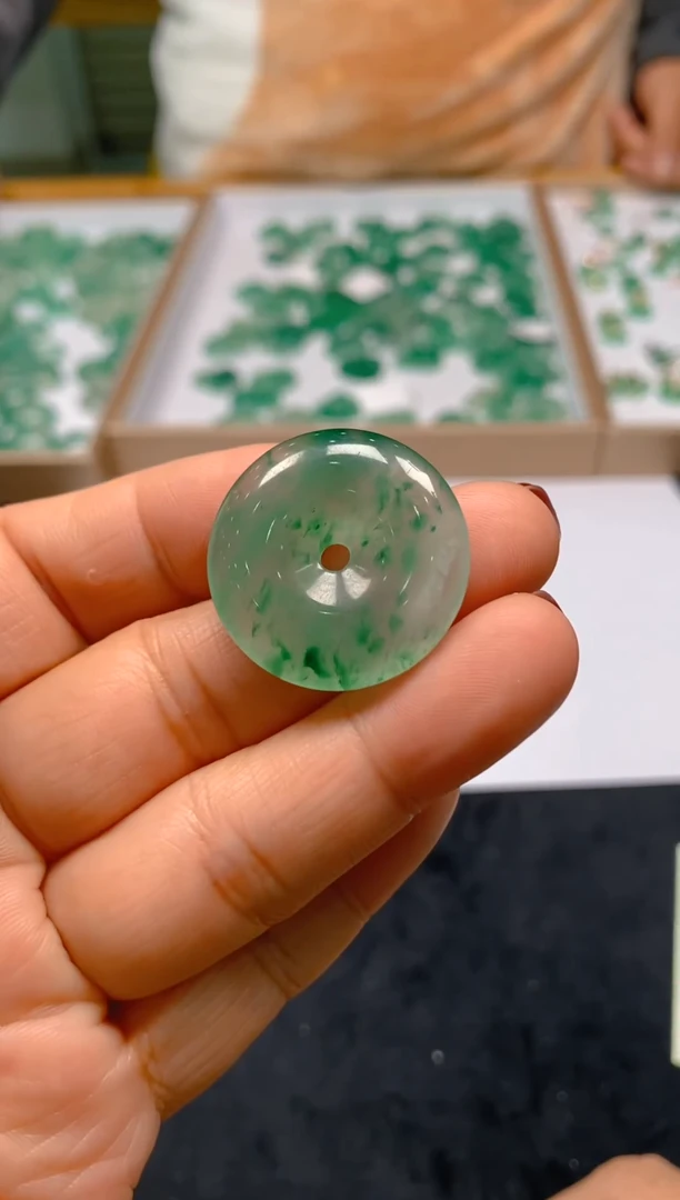 【闪购商品】石英质玉颈饰未镶嵌天然A货非洲翠