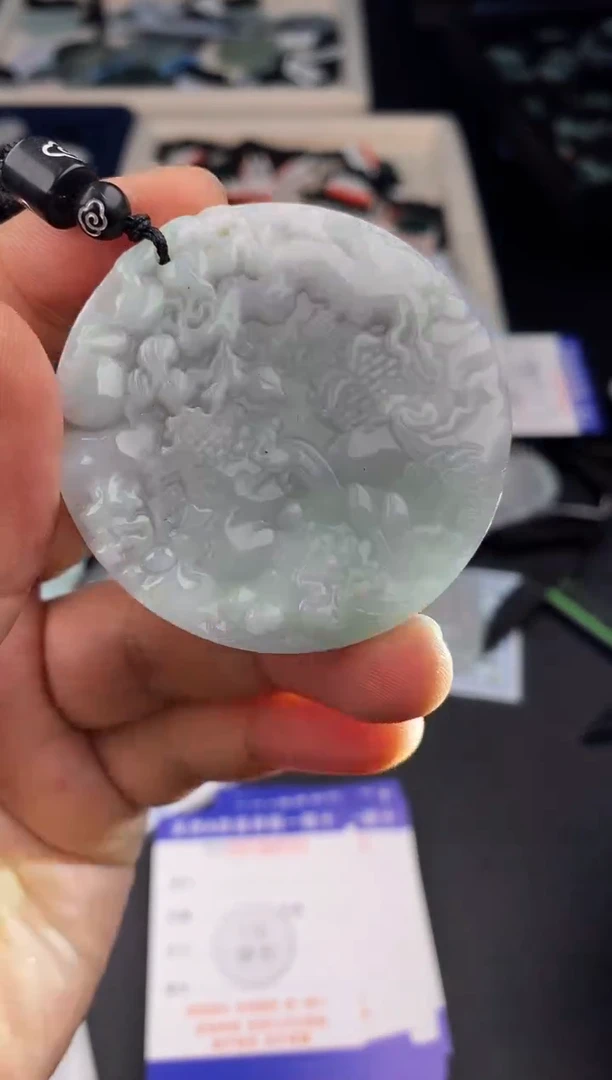 【闪购商品】翡翠颈饰未镶嵌  天然翡翠，一物一图