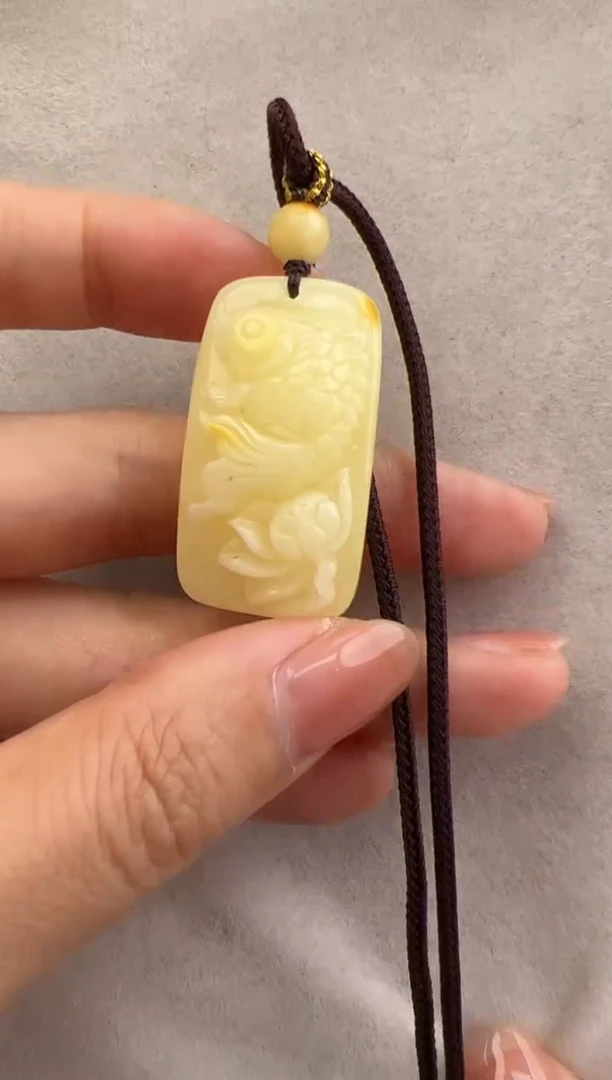 【闪购商品】琥珀裸石未镶嵌10211033-吊坠