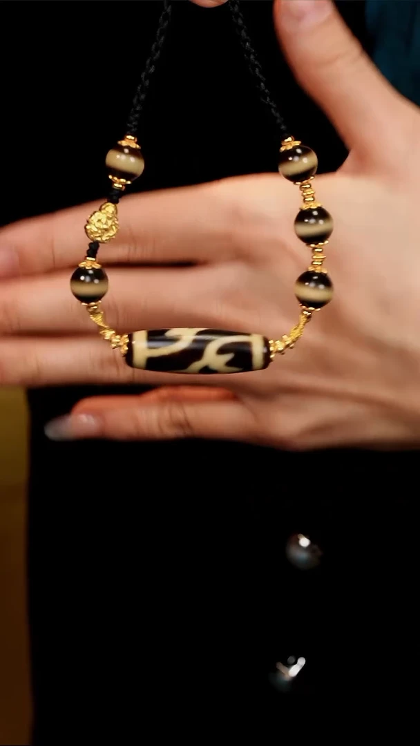 【闪购商品】玛瑙/玉髓颈饰银S925镀金镶嵌莲花