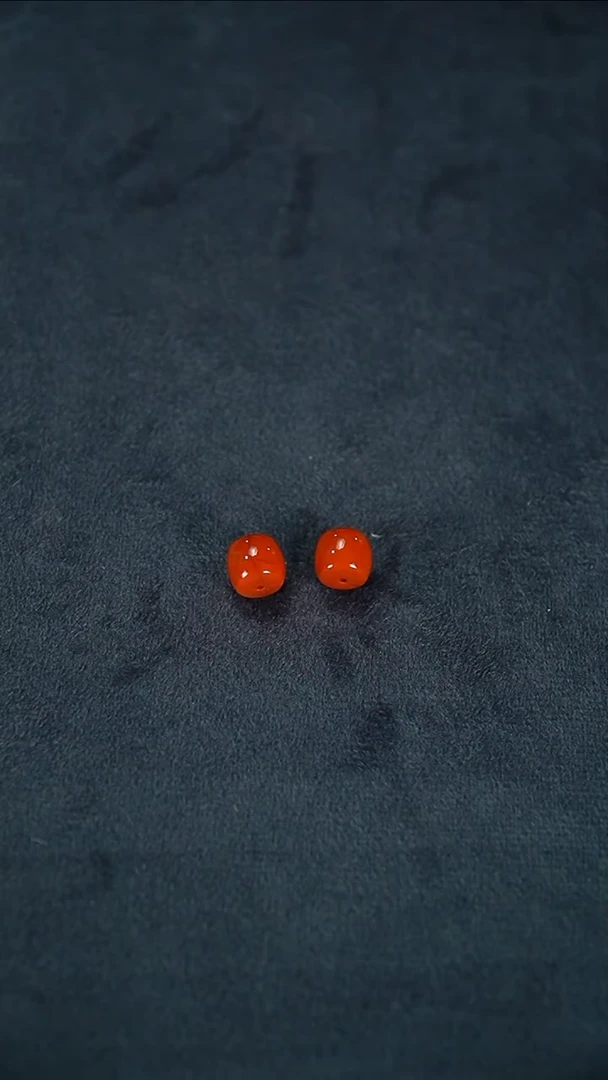 【闪购商品】南红玛瑙*未镶嵌蒙料9*9单珠一对34020784