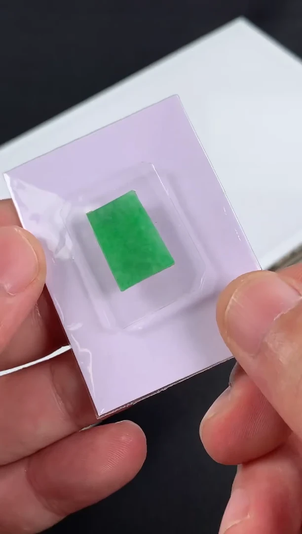 未镶嵌定制翡翠思*哥翡翠